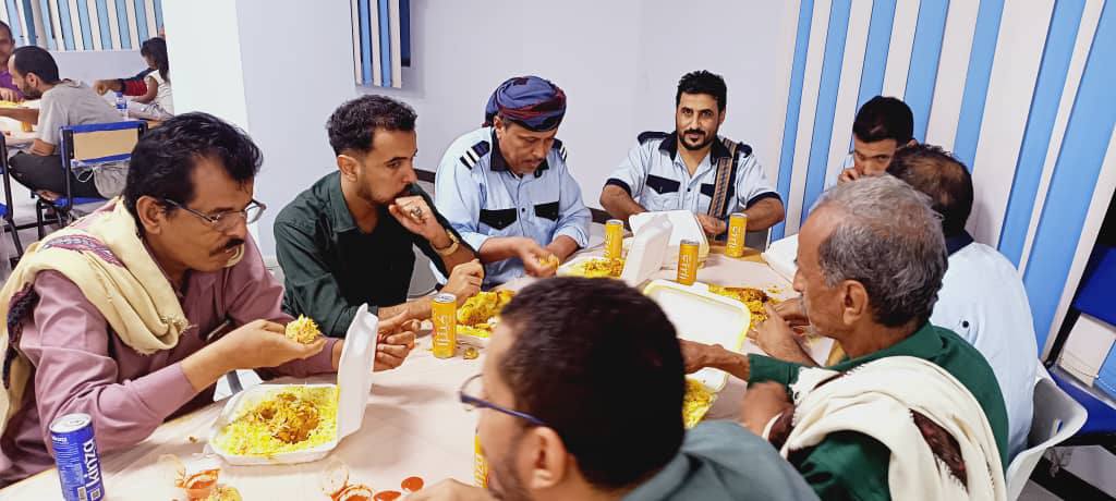 جامعة العادل تُقيم إفطارها الرمضاني الجماعي في أجواء أخوية تعزز روح الانتماء المؤسسي