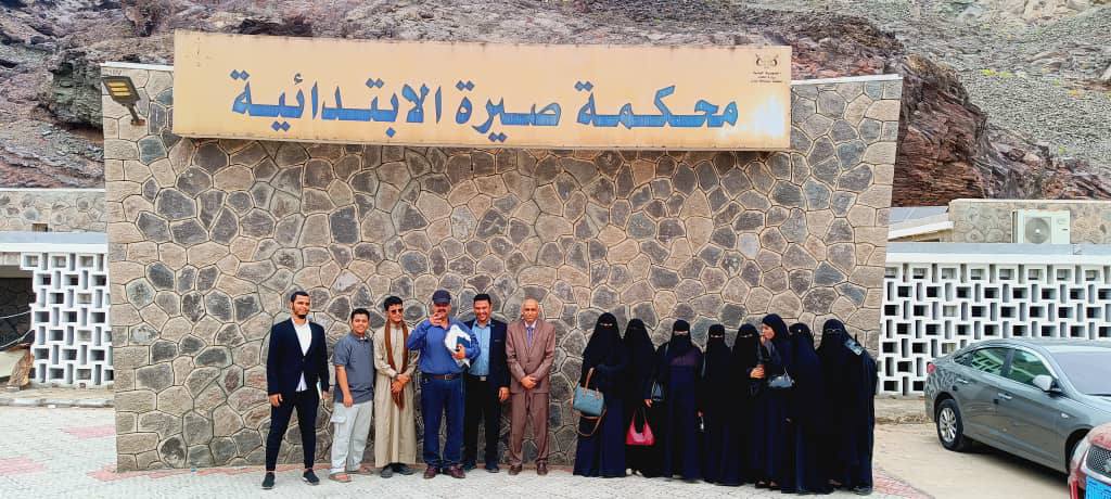 كلية الشريعة والقانون بجامعة العادل تنظم زيارة تطبيقية لمحكمة صيرة الابتدائية لتعزيز المهارات العملية للطلبة